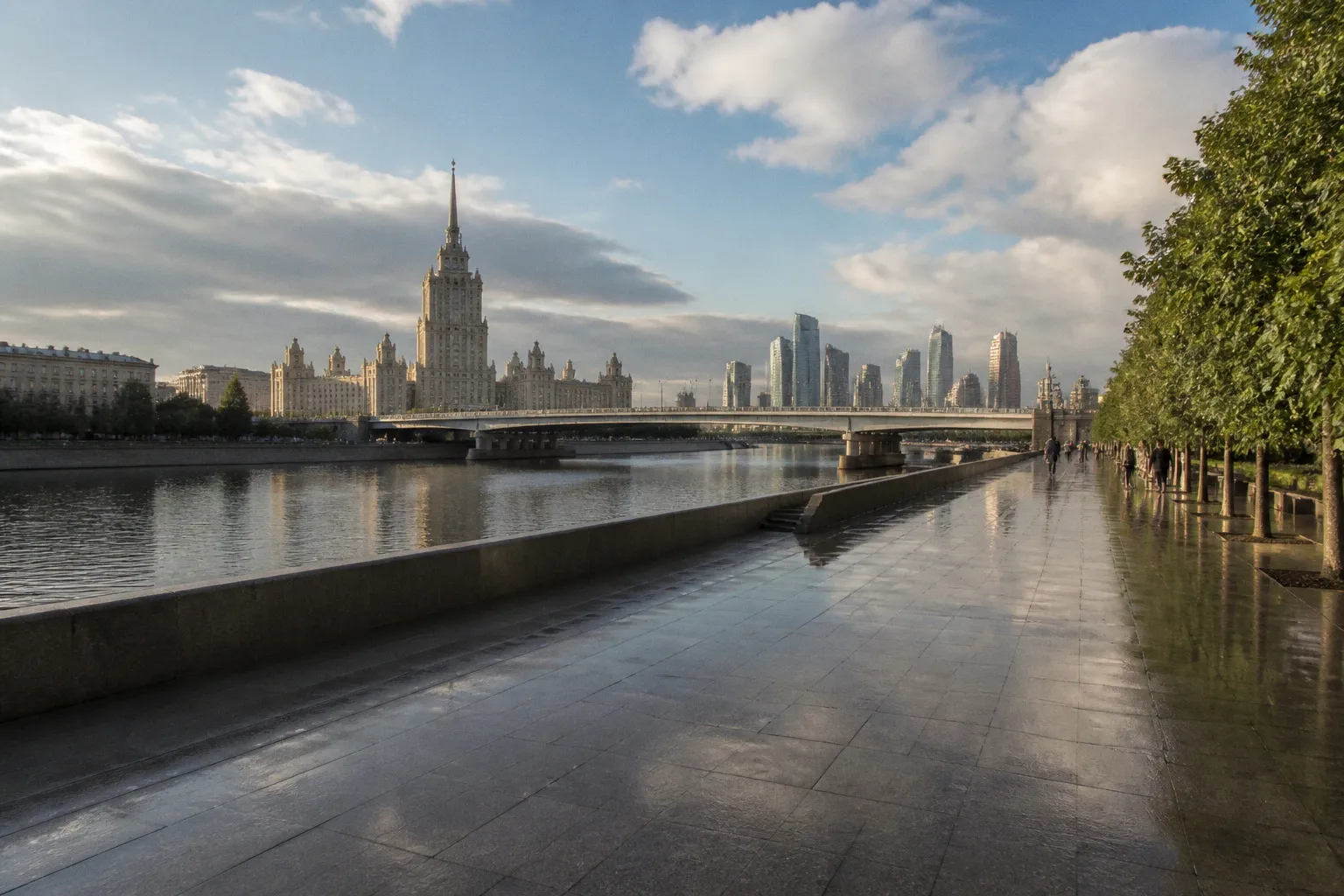 Куда сходить в Москве в конце лета: от кинопремьер до стадионных концертов